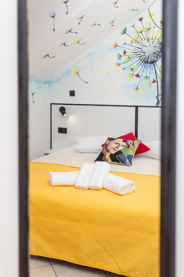 Mima'S Rooms 오미스 외부 사진