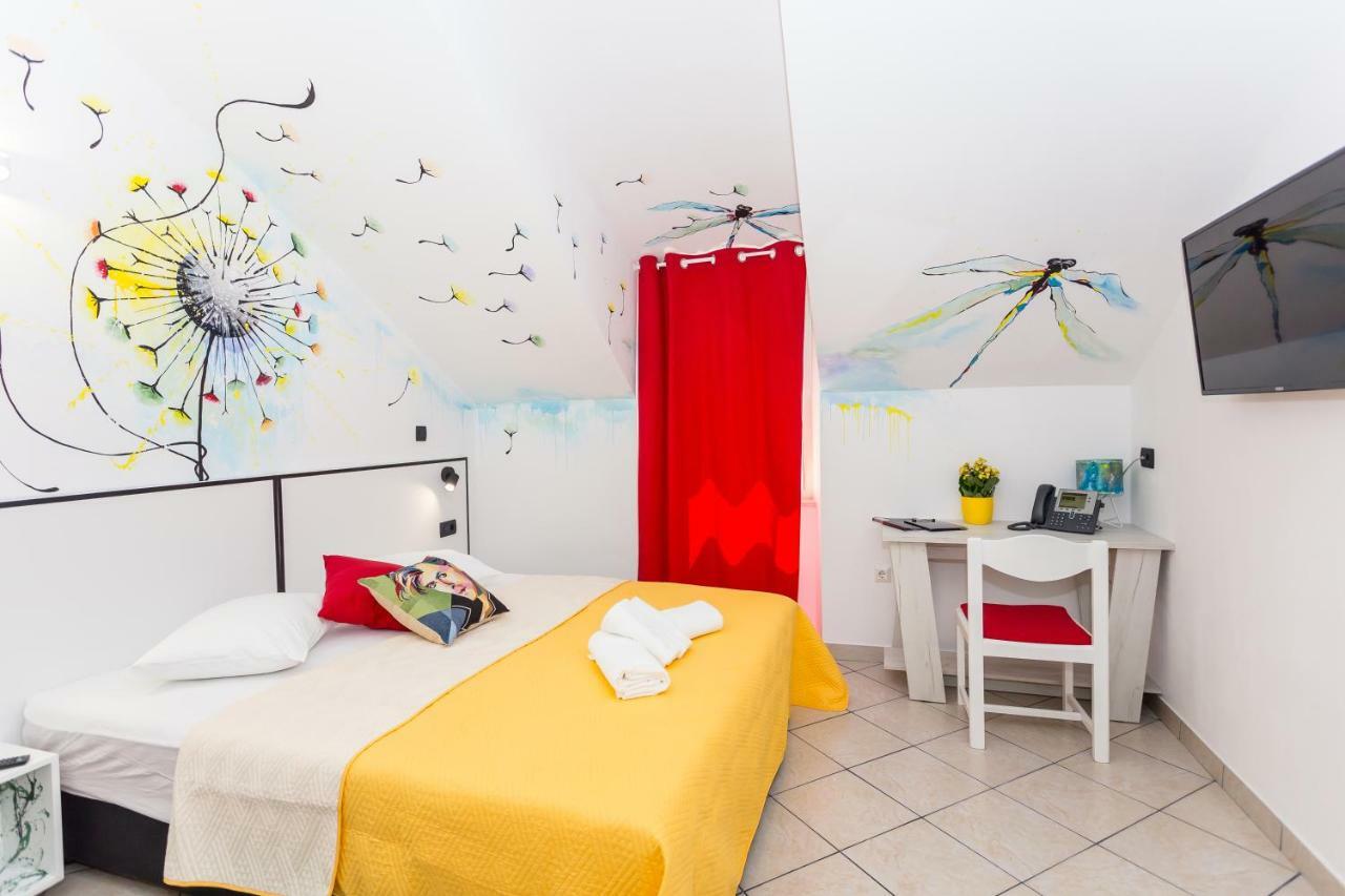 Mima'S Rooms 오미스 외부 사진